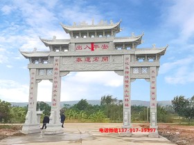 卢浮宫抢劫案突发,珍贵珠宝被盗,究竟何人所为?